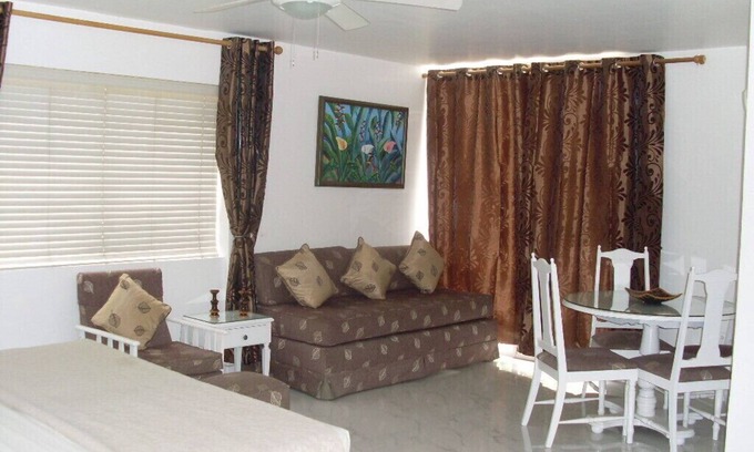 Ocho Rios Apartment | Luxurious beach front self-catering apartment in the heart of Ocho Rios Jamaica