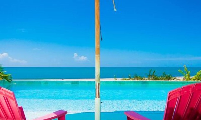 Treasure Beach Villa | Luxurious Beach Front Villa with Pool - Out of the Blue Villa
