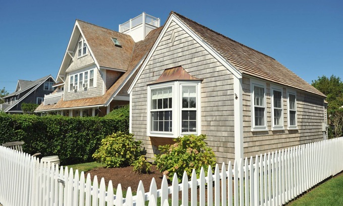 Nantucket Town Cottage | Luxurious Harbor View “Eliza” Cottage! Next To White Elephant!