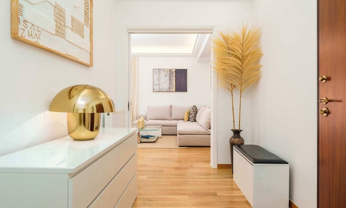 Voula Villa | Luxurious Stylish 2 Bd Villa with Balcony in Voula