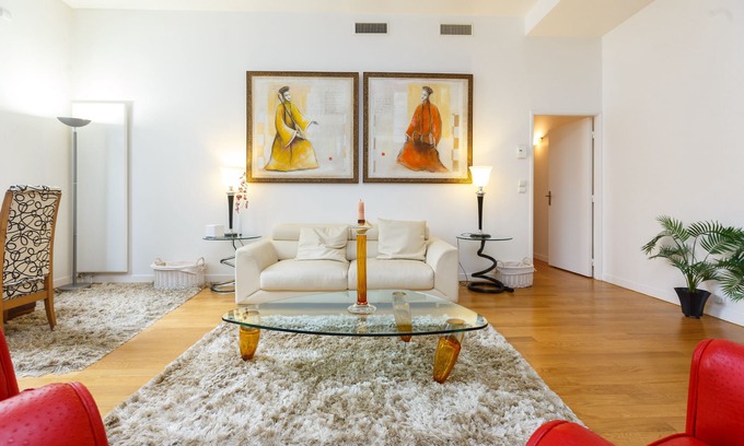 Chaillot Apartment | Luxury 3 bedroom Apartment in Paris