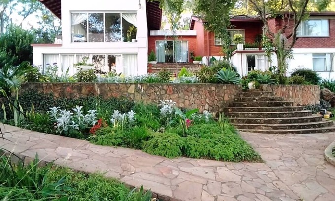 Harare House | Luxury 4 bed Hilltop Glen Lorne home
