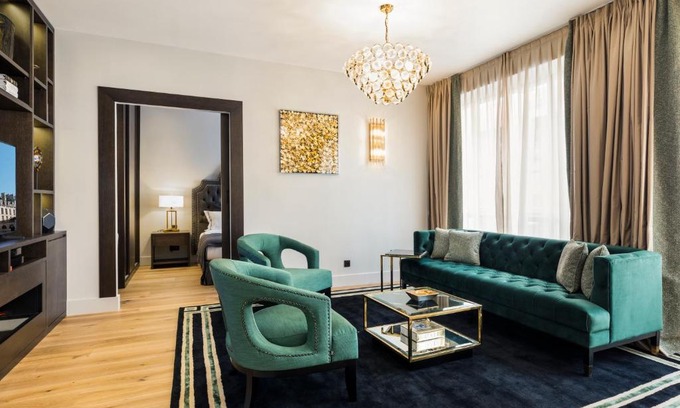 Les Halles Apartment | Luxury Apartment Paris Louvre II