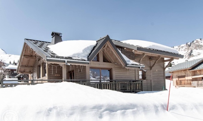 Le Praz de Lys Ski Chalet | Luxury chalet in the middle of the ski slopes
