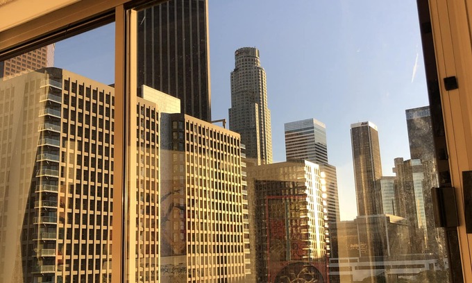 City West Apartment | Luxury High-Rise View in The Heart of DTLA