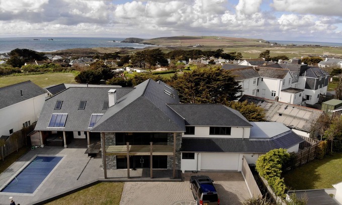 Constantine Bay House | Luxury Holiday Home, Sea Views, Heated Pool, Hot Tub; Close to beaches & Golf