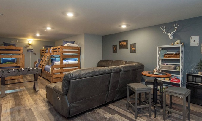 Nisswa Cabin | Luxury Lakefront Retreat:Hot Tub, Game Room, Views