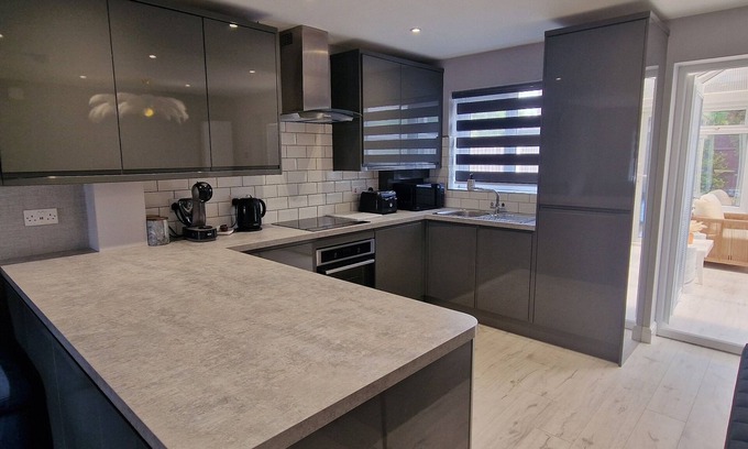Vauxhall House | Luxury Liverpool House Near City Centre and Football Stadium