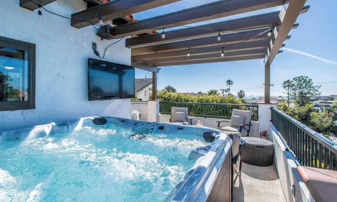 San Clemente Apartment | Luxury Oceanview 5star Stay w/Private Deck &HotTub