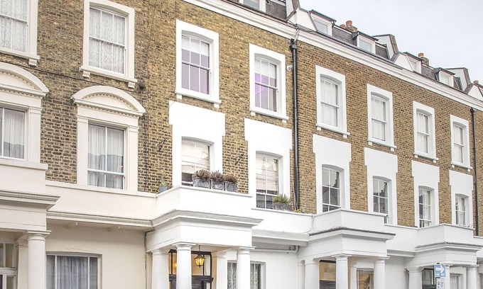 Warwick Apartment | Luxury one-bedroom apartment in Central London (sleeps up to 4)