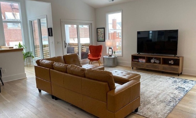 Butchertown Apartment | Luxury private apartment in downtown Louisville with parking.