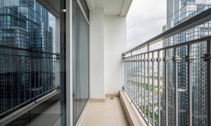 Hang Xanh Apartment | Luxury Radison at Landmark 81 Vinhomes