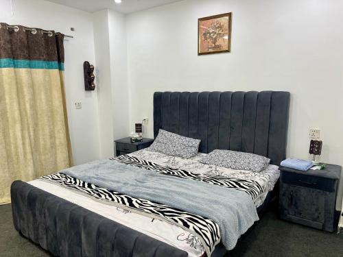Mirpur House | Luxury Single Bedroom Apartment in Citi Housing & Single Room in Jhelum Cantt