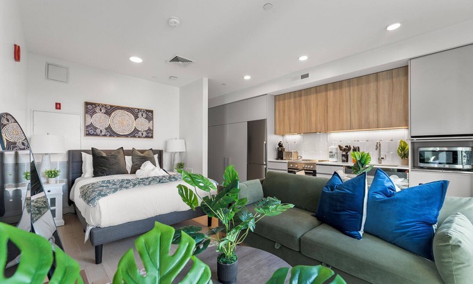 Seaport District Apartment | Luxury Studio Next to Broadway 0256
