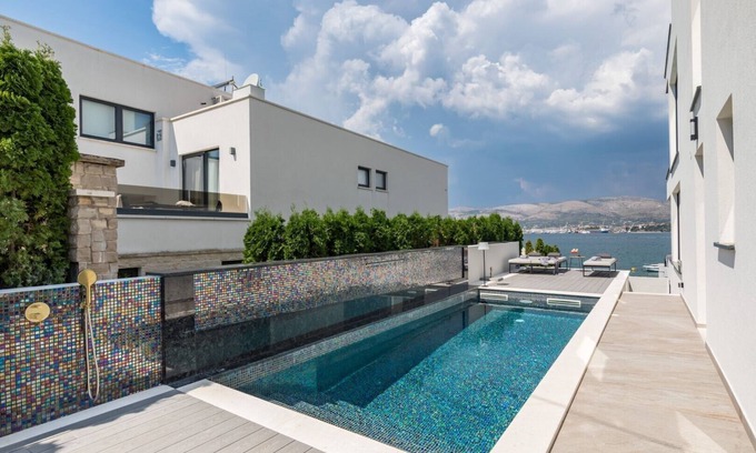 Okrug Gornji Villa | Luxury Villa Destiny Ciovo 2 with pool at the beach