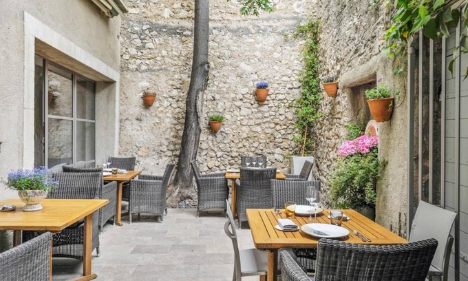 Eygalieres Bed & Breakfast | Maison d'hôtes Maison Hache
