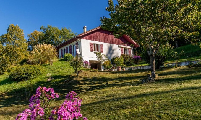 Verthemex Villa | Maison dans un parc de verdure