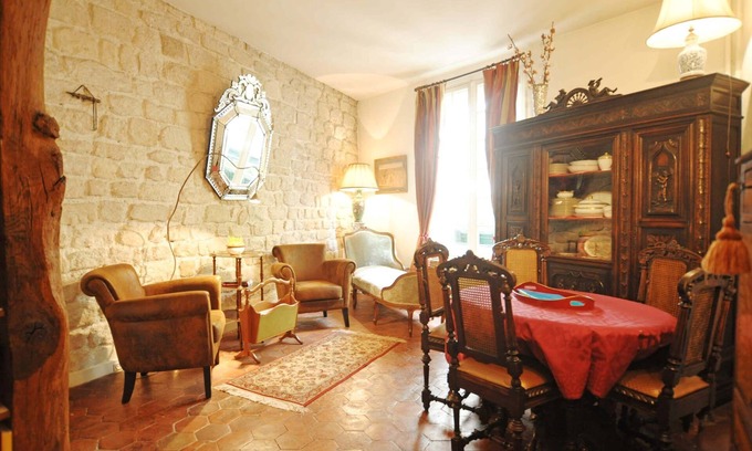 Notre Dame Apartment | Maitre Albert Notre Dame