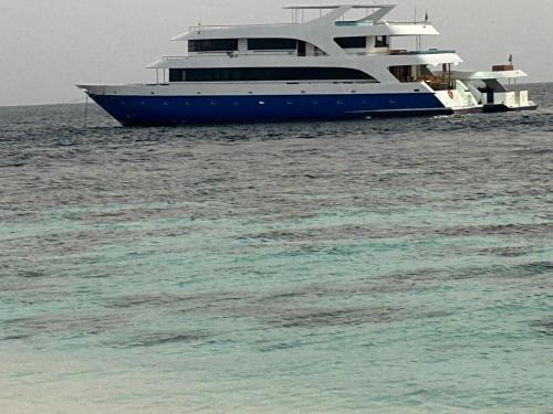 Hulhumale Boat Rental | Maldives Safary Tours