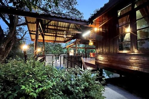 Huai Thap Than House | Mali-Boonma Farmstay