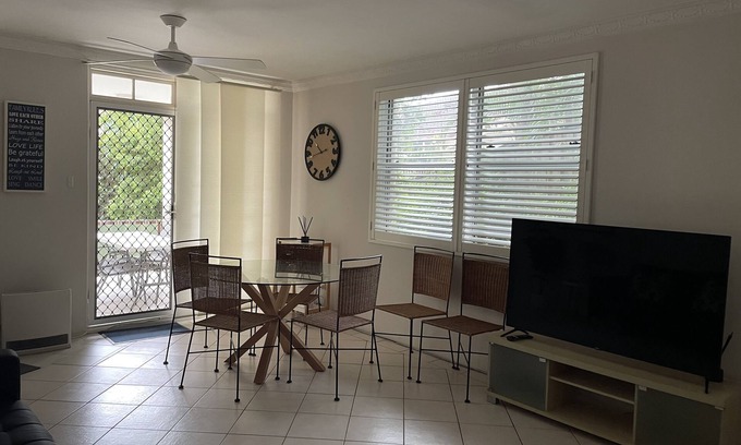 Manly Apartment | MANLYS FINEST LOCATION SO CLOSE TO BEACH SHOPS AND FERRY