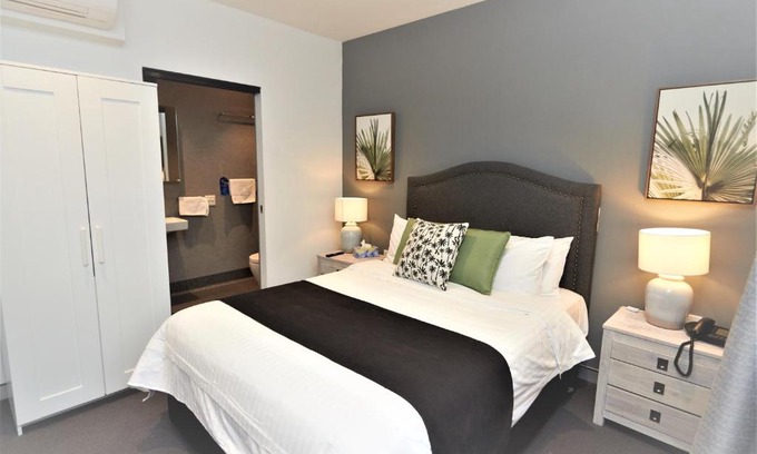 Woolloomooloo Hotel | Mariners Court Hotel Sydney