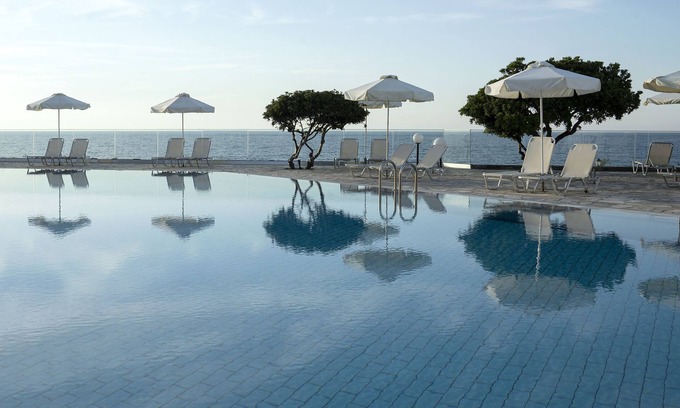 Sissi Hotel | Maritimo Beach Hotel