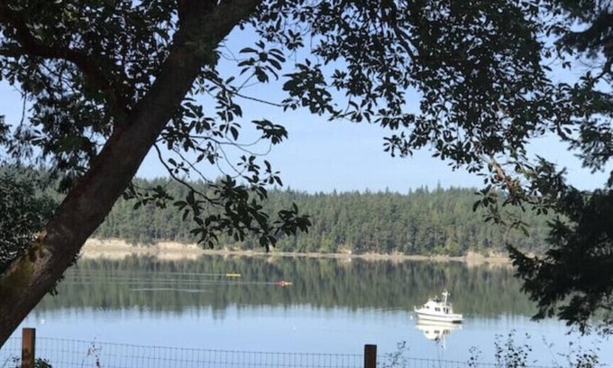 Marrowstone Cabin | Marrowstone Waterfront Cottage