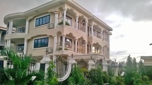 Freetown Apartment | MAYRAH Inn - Your comfortable home from home in Freetown Sierra Leone