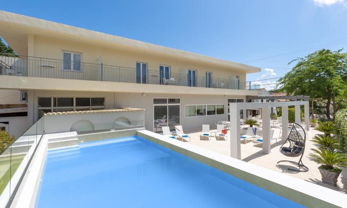 Kassiopi Hotel | Melina Oasis Boutique Hotel