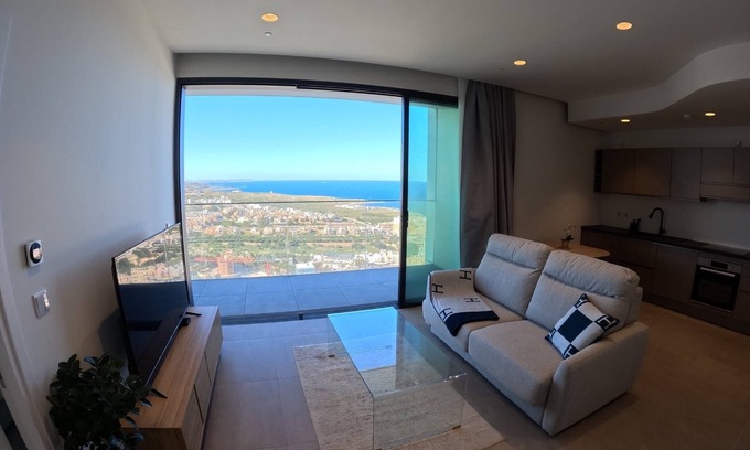 St. Julian's Apartment | Mercury Tower suite in heart of the city