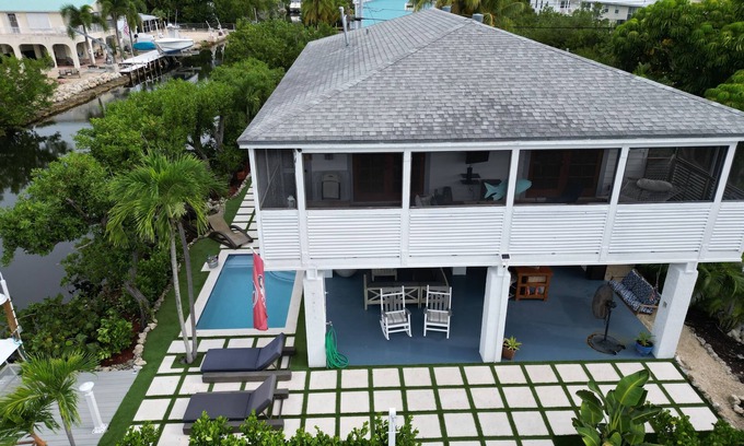 Breezeswept Beach Estates House | Mermaid House! Pool, Dockage, Outdoor Bar!