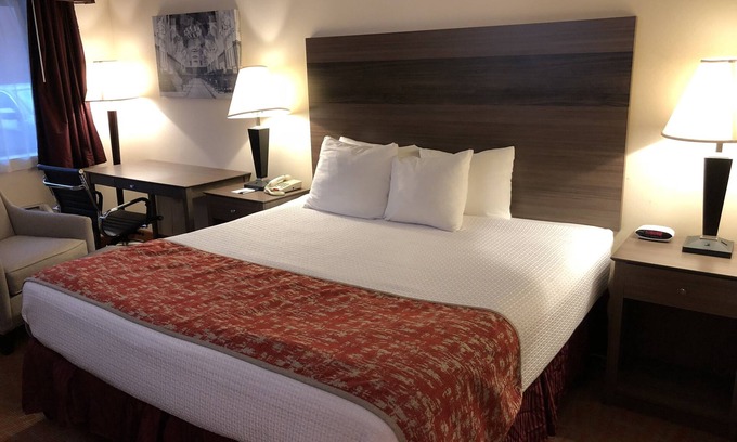 Monmouth Junction Hotel | MHO Inn & Suites