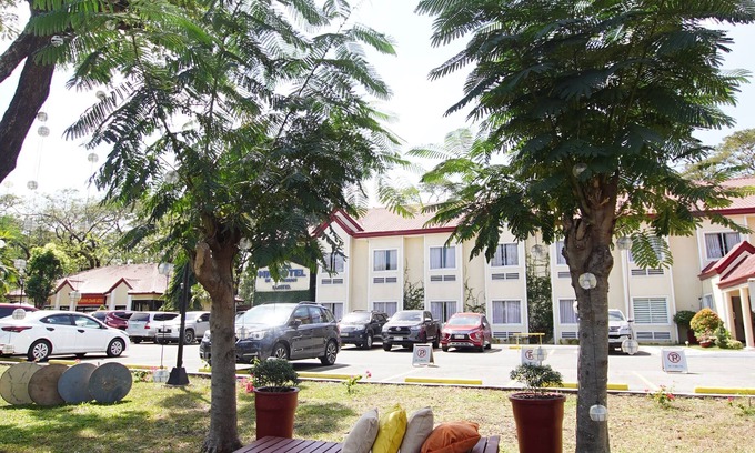 Tarlac Hotel | Microtel by Wyndham Tarlac