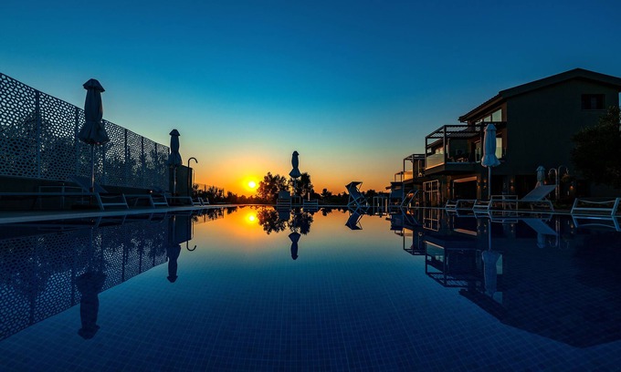 Nikita House | Miroes Suites