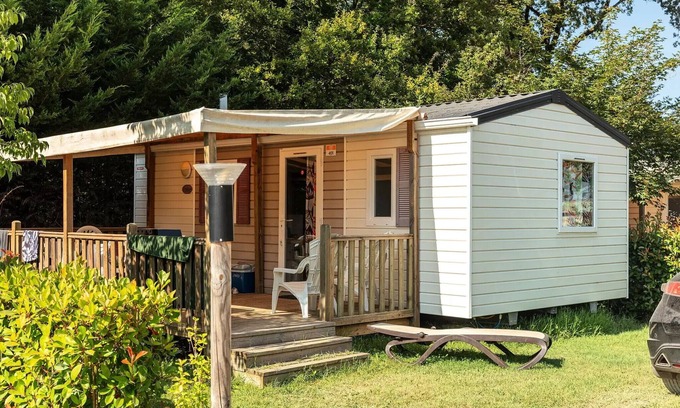 Carnac House | Mobil-home | Premium Azure | 2 Bedrooms | 4 sleeps | Raised terrace | A/C | TV