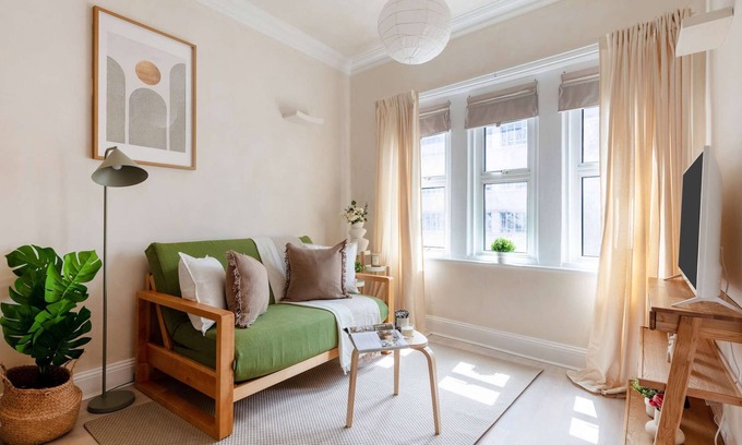 Holborn and Covent Garden Apartment | Modern 1BR in the Heart of Holborn