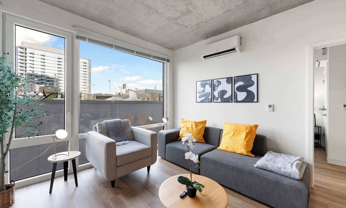 River North Hotel | Modern 4BR City Retreat with Stunning Views