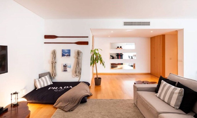 Alcantara Apartment | Modern and Stylish flat next to LX Factory