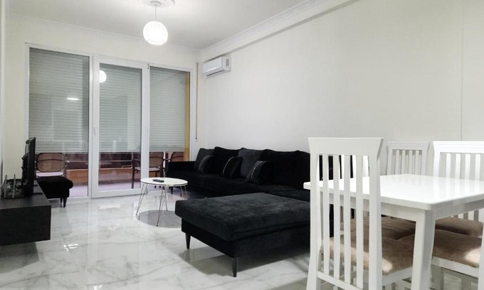 Vlore Apartment | Modern Apartment 100 m from beach,Marina bay luxury resort