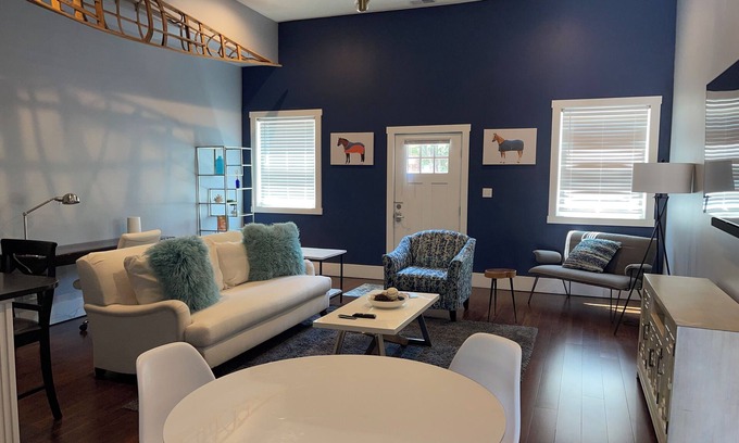 Butchertown Apartment | Modern Apt in Historic Butchertown, Cable/Hulu, 5min dwtn