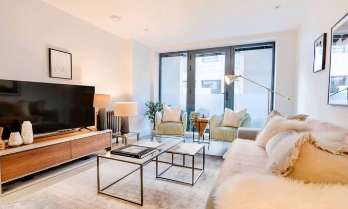 Holborn and Covent Garden Apartment | Modern & Luxurious Duplex Apartment in Bloomsbury