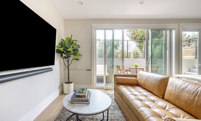 Richmond District Apartment | Modern Luxury 3BR near Golden Gate Park & Presidio