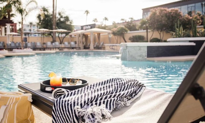 Downtown Resort | Modern Queen Comfort! 2 Units w/Fitness Center + Free Parking!