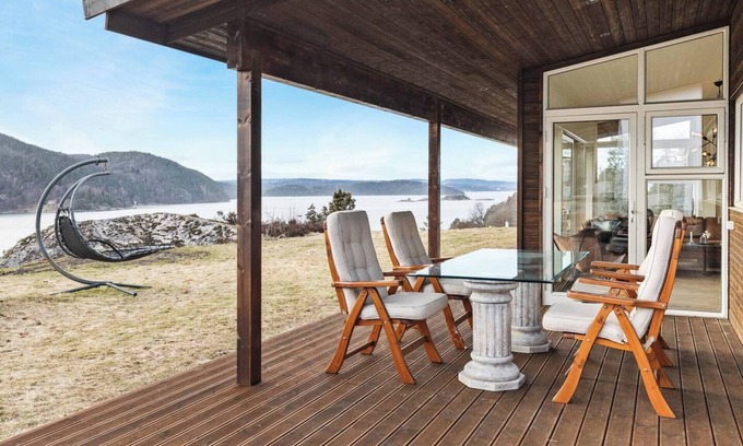 Frogn Cottage | Modern Sleeps 14 w/Panoramic Fjord-view, Petsok