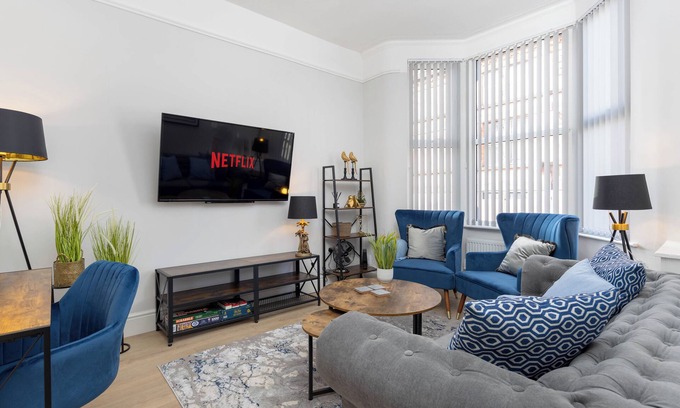 Liverpool House | Modern & Stylish Home at the corner of Penny Lane