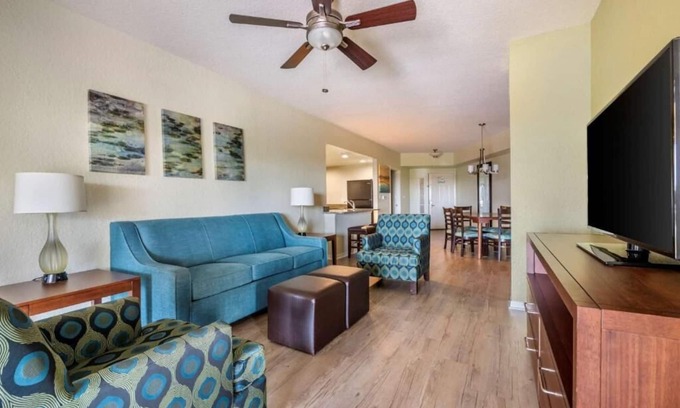 West Kissimmee Hotel | Moments from Theme Parks! Outdoor Pool, Full Kitchen, Free Shuttle!