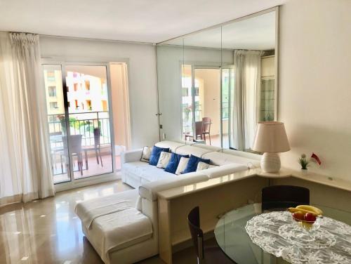 Fontvieille Apartment | Monaco, elegant & quiet renovated apartment, in Fontvieille district, with terrace & pool, 15min walk to Port Hercule