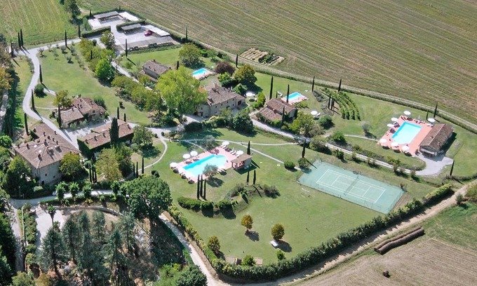 Borgo San Lorenzo Hotel | Monsignor Della Casa Country Resort & Spa