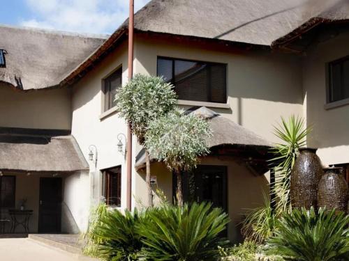 Bloemfontein Cabin | Monte Christo Hotel
